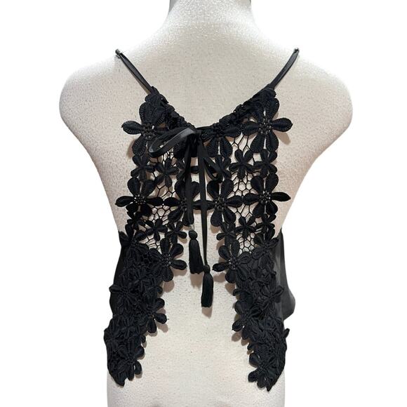 Revolve Winston White Floral Lace Cropped Spaghetti Straps Camisole Top Black XS - Picture 5 of 5